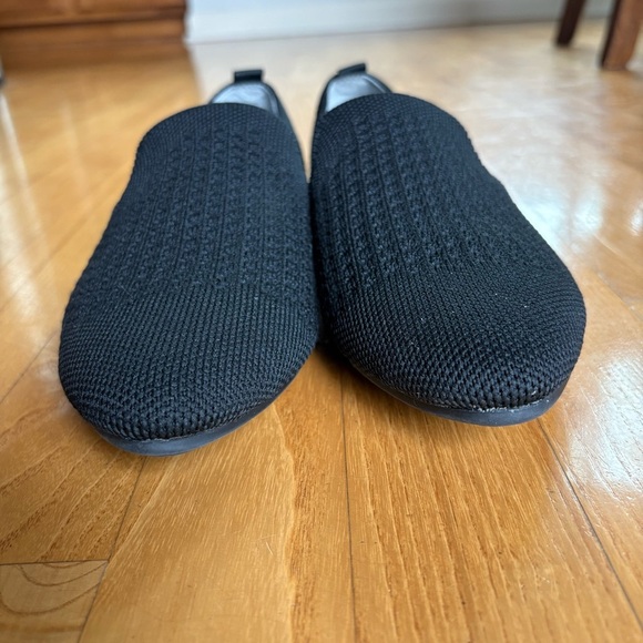 Vince Camuto Womens Black Shoes Size 7.5 M Washable Black Knit Pointed Loafers - Picture 11 of 12